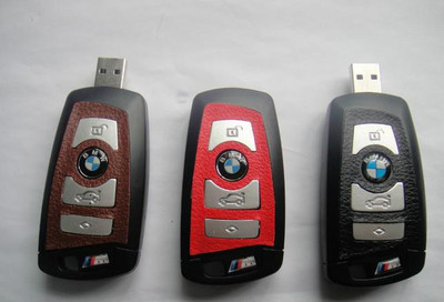 深圳2016天下工廠汽車模型U盤 當(dāng)個(gè)性創(chuàng)意遇上實(shí)用存儲